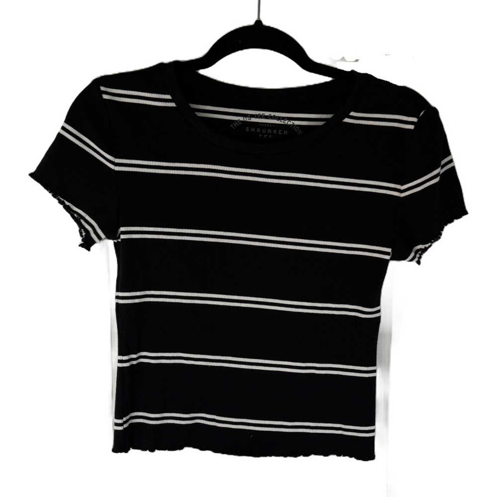 Aero the OG Tee Collection Black Shrunken Tee with White Stripes Size Medium EUC